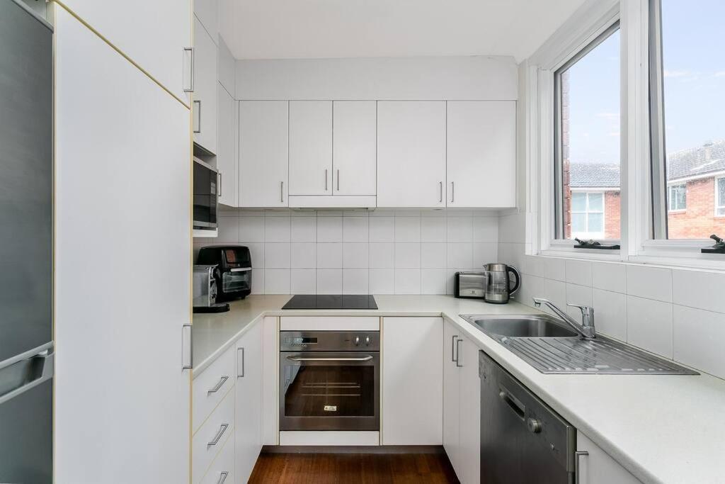 Modern 2 Bedroom In Mosman